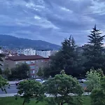 Apartment Con Cocina Abierta Y Vistas Verdes *