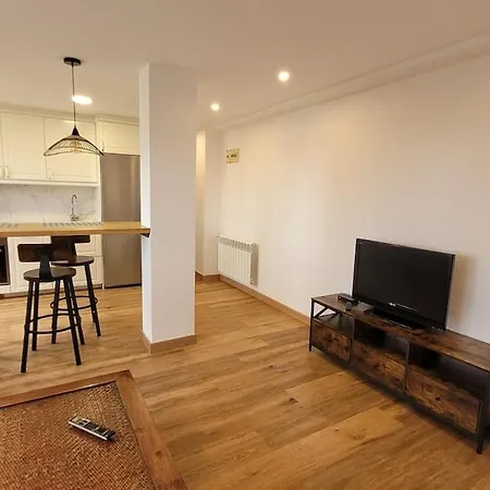 Apartment Con Cocina Abierta Y Vistas Verdes *