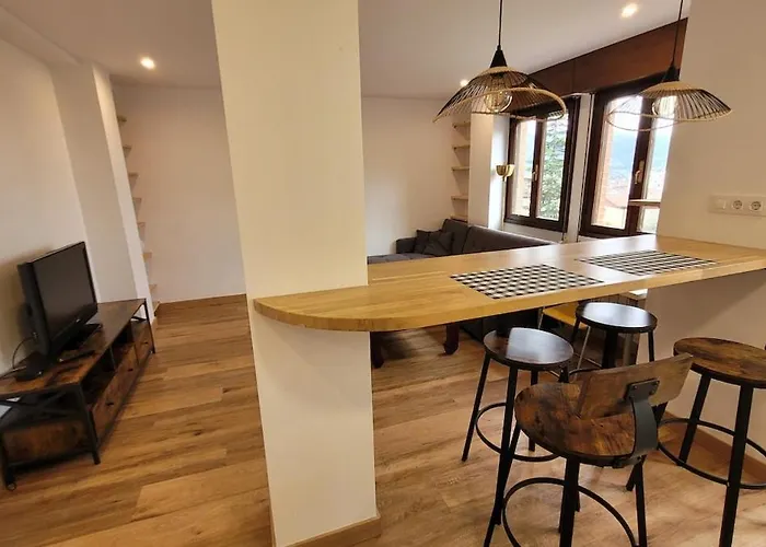 Con Cocina Abierta Y Vistas Verdes Apartment Oviédo