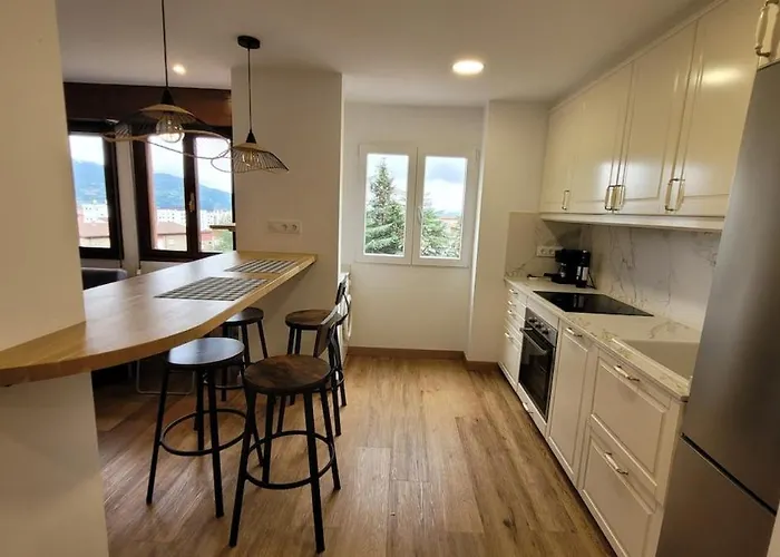 Con Cocina Abierta Y Vistas Verdes * Oviédo