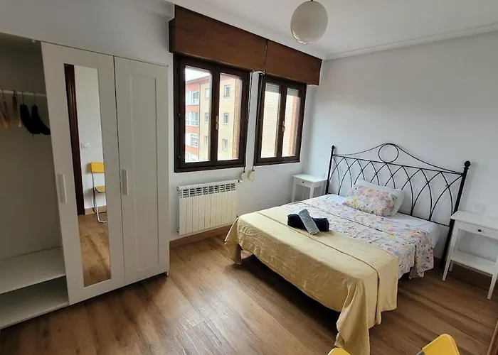 Con Cocina Abierta Y Vistas Verdes Apartment *